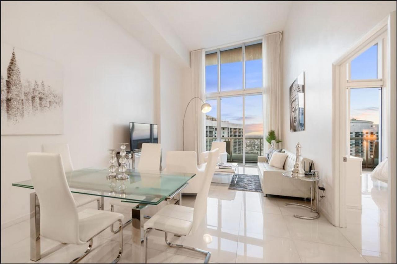 Beautiful One Bedroom Condo 16Ft Ceilings At The W Miami Extérieur photo